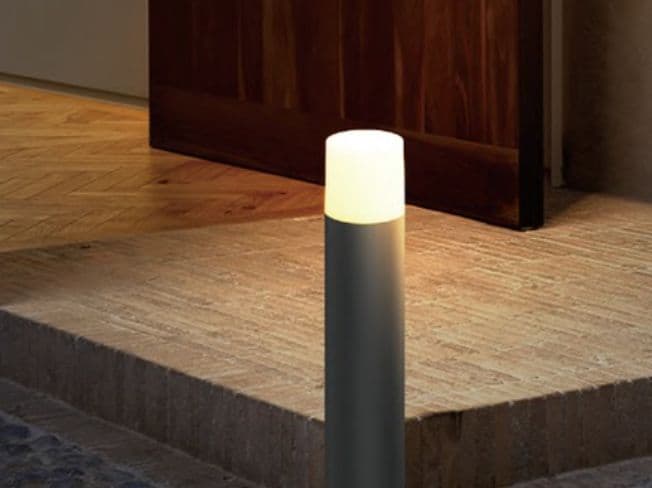 Pillar Bollard - View 3