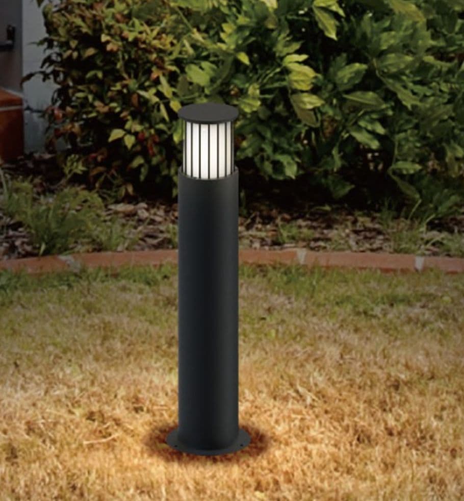 Warp Bollard - View 3